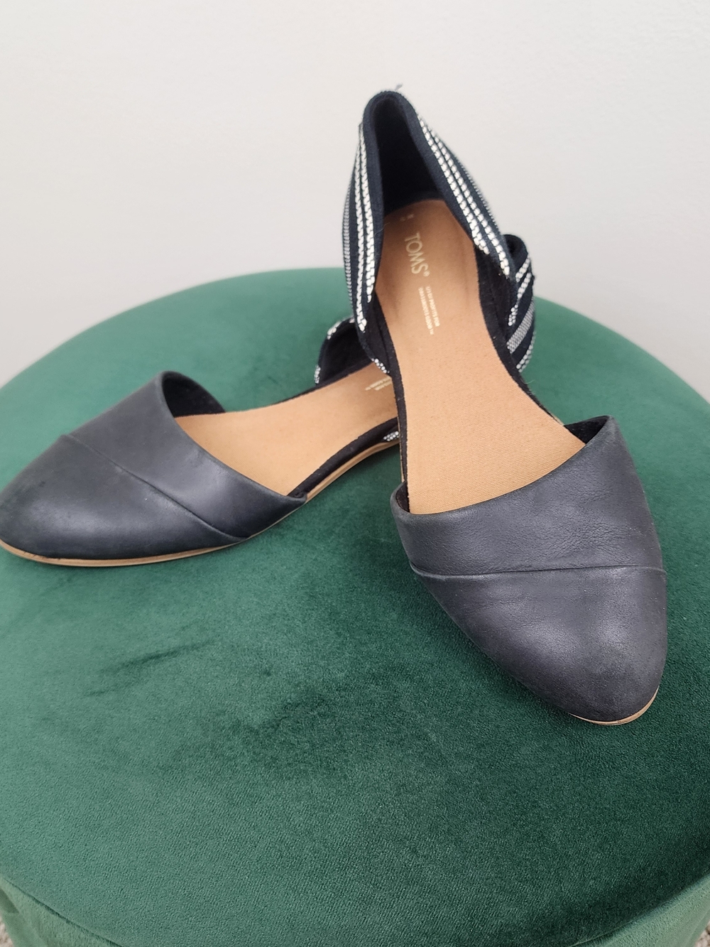 TOMS Jutti Black D'Orsay Striped Flats